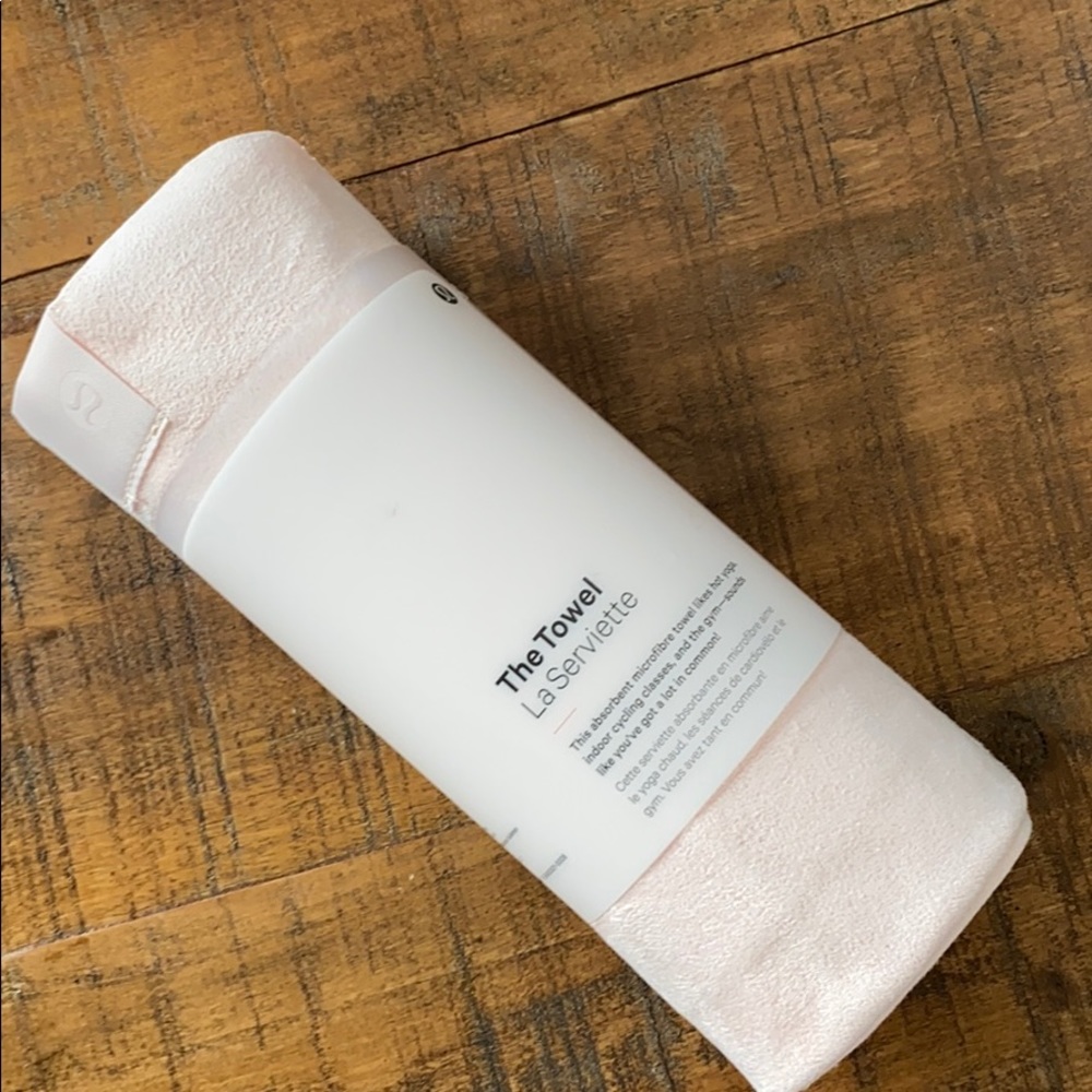 Lululemon The Towel in Ballerina Pink - Picture 3 of 10